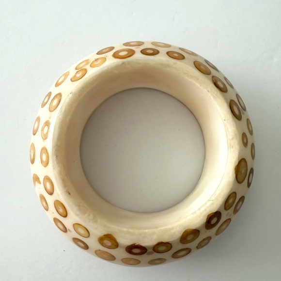 Kenneth Jay Lane Resin and Bamboo Bangle Bracelet - Picture 4 of 7